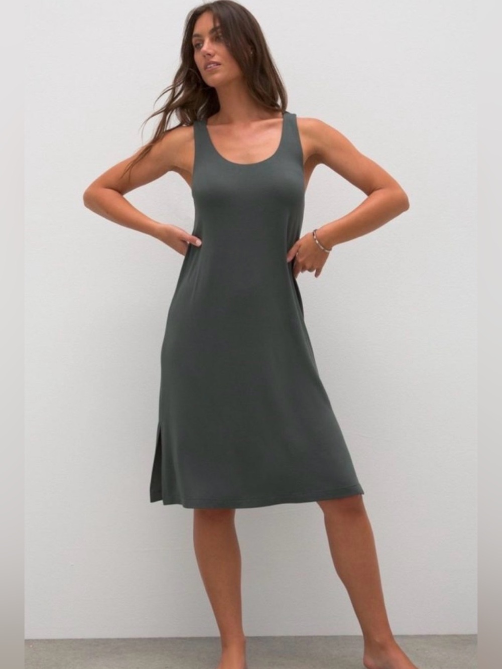 SOMA COOL NIGHTS Green Midi Tank Dress/Sleepshirt Built-in Bra side slits Sz M